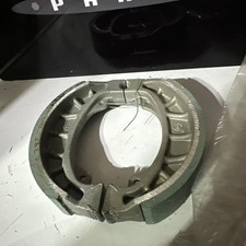 Brake Shoes Honda/Jincheng JC50, ST50, ST70, Dax, C90, Z50 &  110 x 25mm