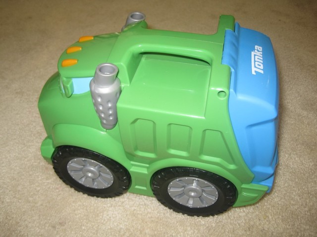 rowdy the garbage truck