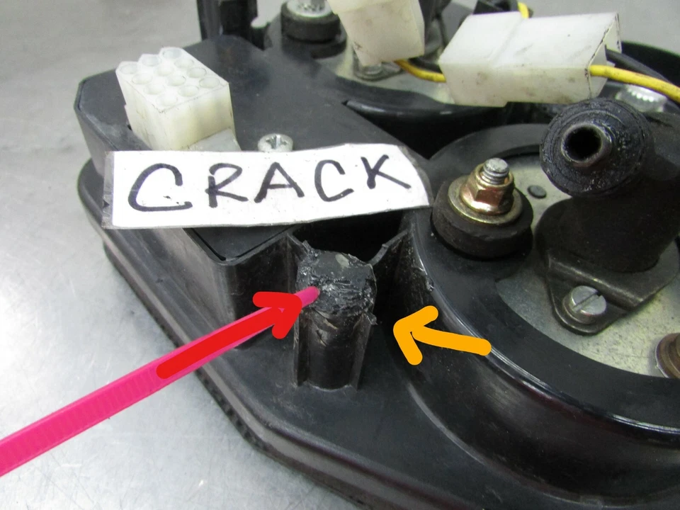 344 G DUCATI SUPERSPORT DESMODUE SS 900 1996 OEM  GAUGE SPEEDOMETER (17.953 MLS) - Image 3 of 4