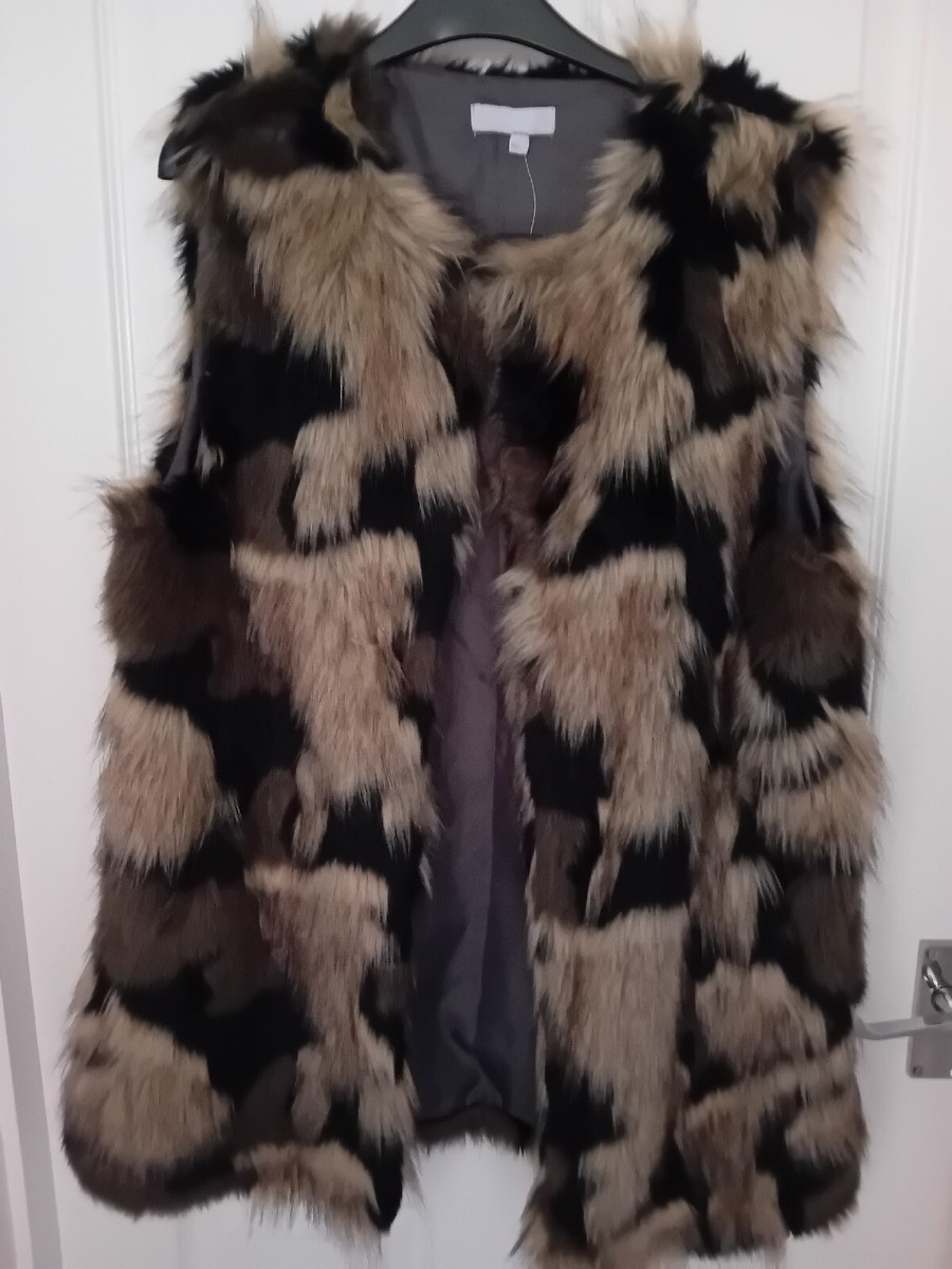 Designer Faux Fur Gilet By Red Herring Size 16 In Black,grey And Beige