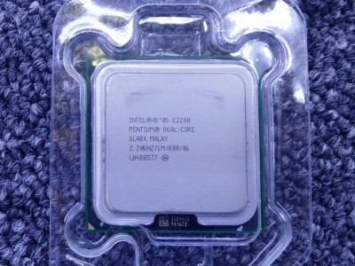 Intel Pentium Dual-Core Desktop CPU/Processor E2200 - 2.20GHz. - LGA775 - SLA8X