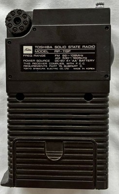 Toshiba Vintage Portable Solid State AM/FM Radio RP-119F w Antenna