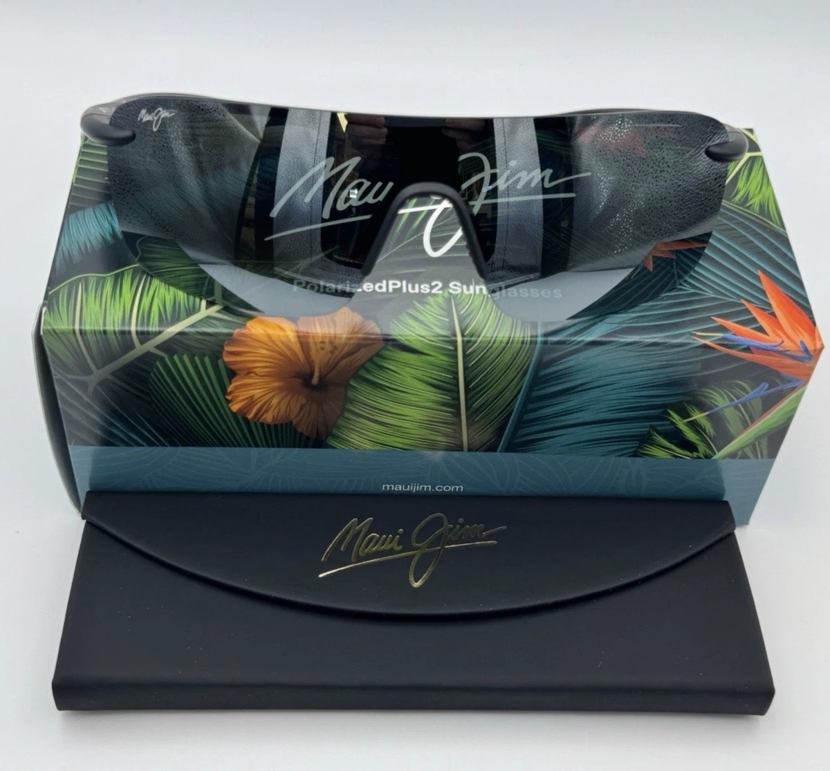 Maui Jim Palulu 680-02 - Black Shield Frame / Neutral Grey