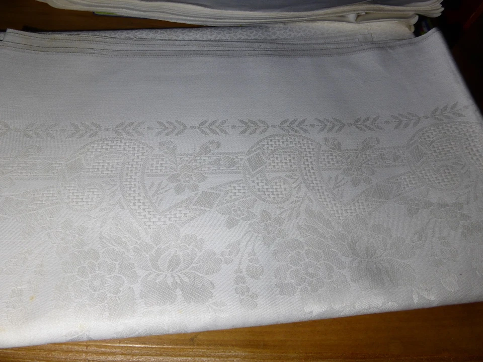 SERVICE DE TABLE ANCIEN NEUF CHOLET A OURLER LIN ET COTON 1950 - Photo 2/4