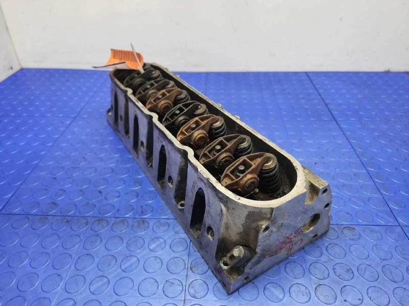 01-07 Conjunto de culata Chevy Silverado Classic 6,0 L lado izquierdo o derecho OEM Foto 2 de 4