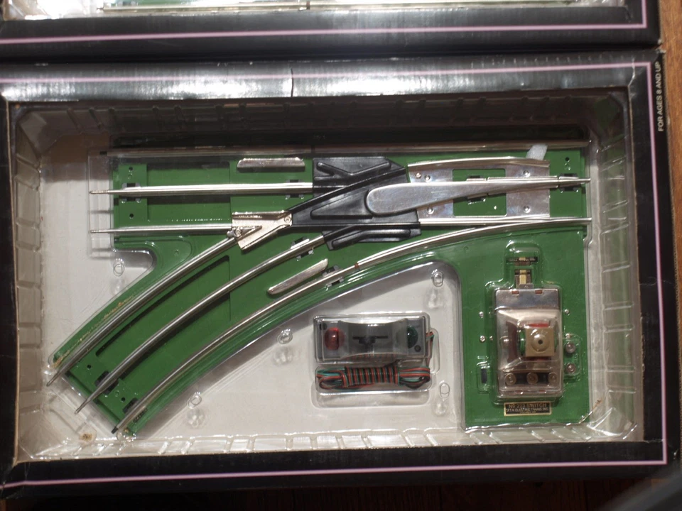 Interruptores estándar 2 MTH Tinplate Traditions 10-4001/4002 regulares derecha/izquierda ¡NUEVO EN CAJA! Foto 2 de 4