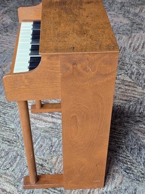 Vtg 1960s-70s Schoenhut Wood Toy Piano 25 Key Upright Keyboard