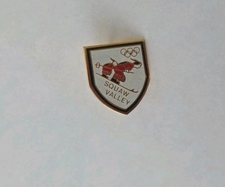 SQUAW VALLEY Olympics Ski Pin CALIFORNIA Souvenir Resort Vintage