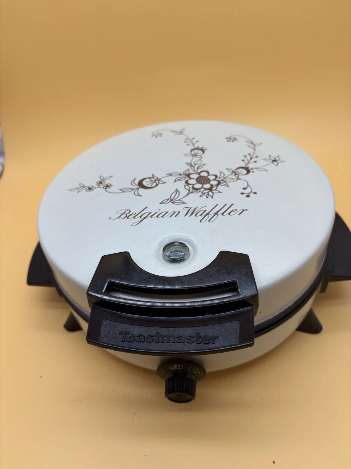 VINTAGE TOASTMASTER BELGIAN WAFFLE MAKER MODEL 250/442A FLORAL DESIGN WORKS
Opens in a new window or