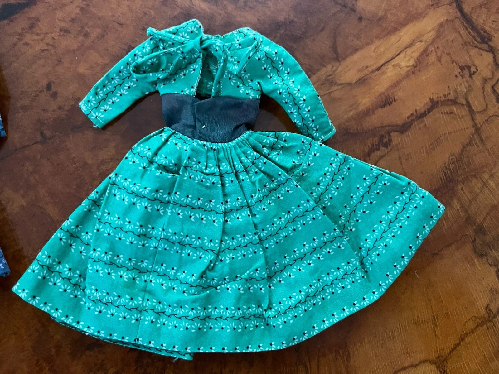 Barbie Vintage Let’s Dance Blue #978 E Swingin Easy #995 Vestito Verde Supreme!