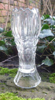 Vintage Schuhnagel Glas Knospenvase Fuß Tulpenform Blumengefäß Höhe 16 cm