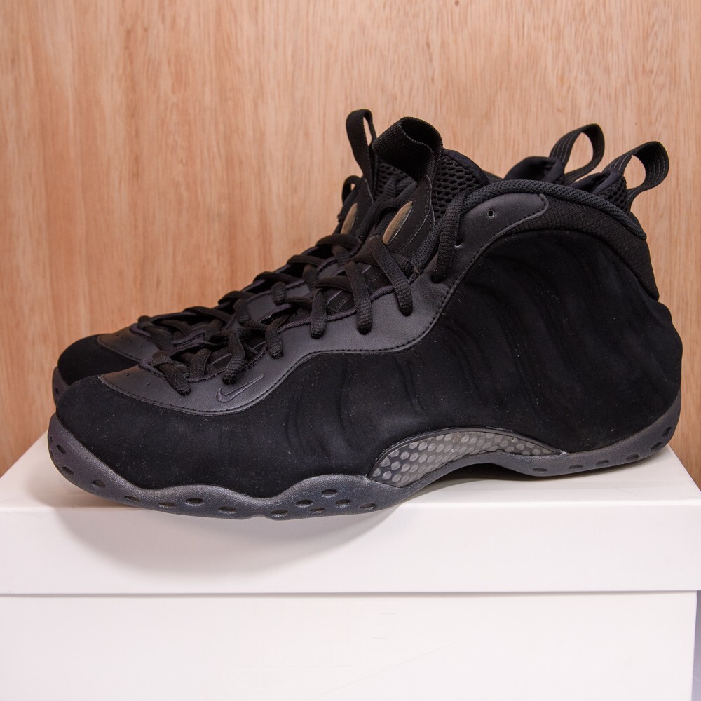 nike air foamposite one size 14