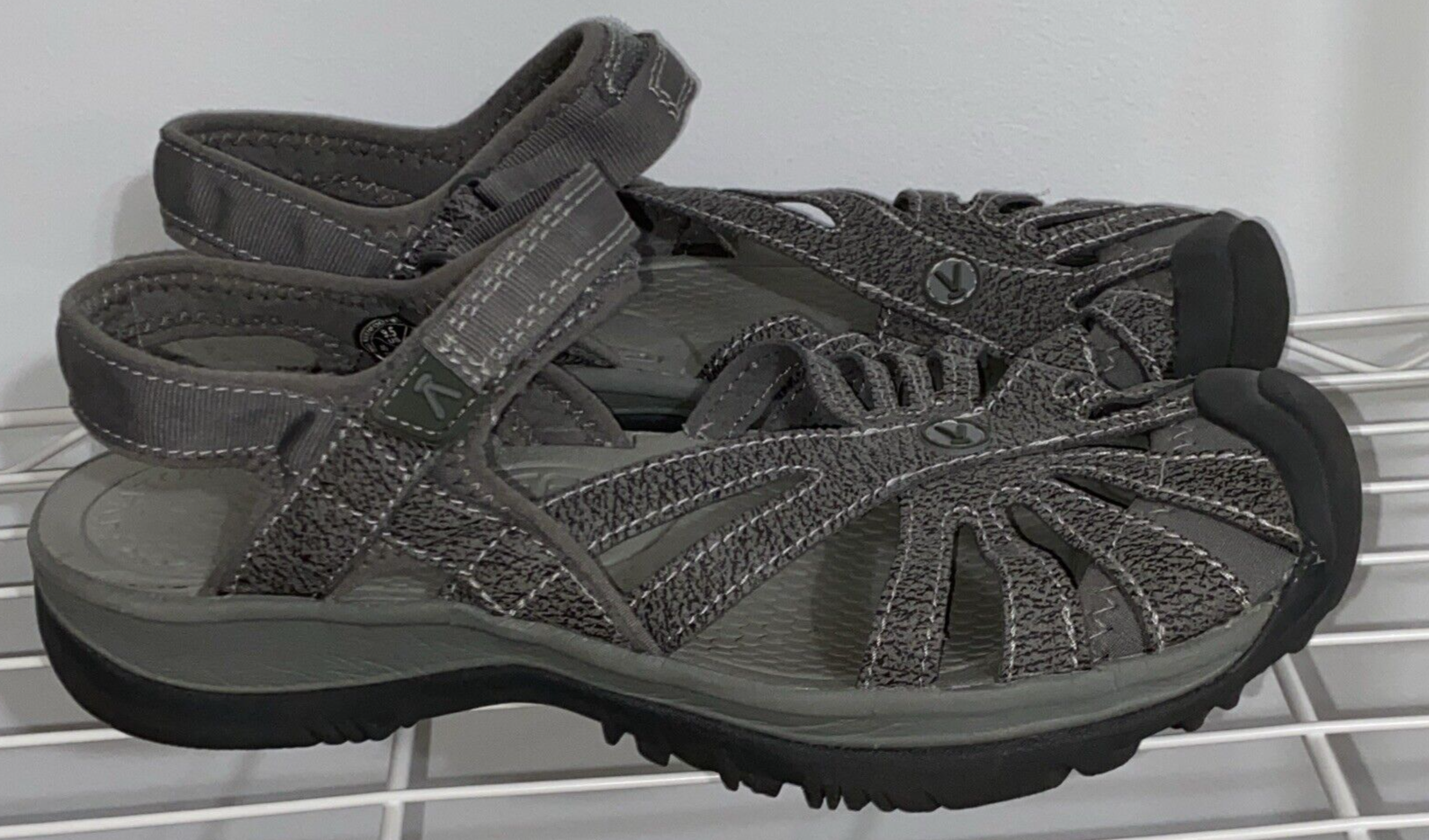 Sandali sportivi KEEN grigi con cinturino alla caviglia 1016729 donna punta chiusa usati in ottime condizioni 9 5