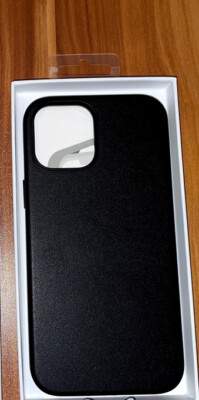 Leather case for iPhone 12 and iPhone 12 Pro