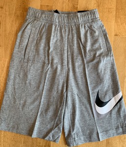 short nike standard fit