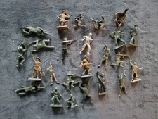 Vintage Soft Plastic Army Figure Lot Marx Tim-Mee Beton