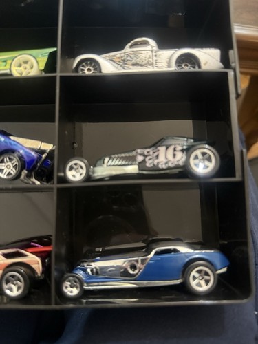 Vintage Lot Of 6 Hot Wheels With Case - Foto 4 di 14