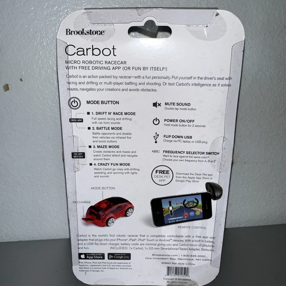 Micro coche de carreras robótico Brookstone Carbot (rojo) con aplicación de conducción gratuita Foto 2 de 2