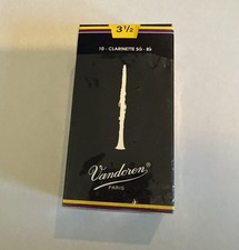 Vandoren Paris Traditional Bb Clarinet Reeds, Strength 3.5, Eight Sealed Reeds