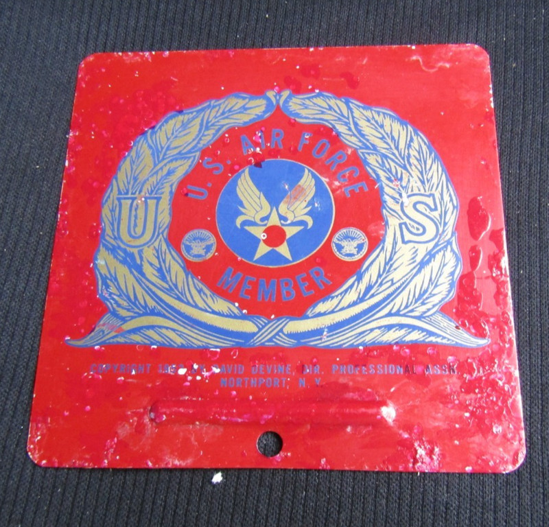 OLD U.S.AIR FORCE LICENSE PLATE TOPPER FROM 1952