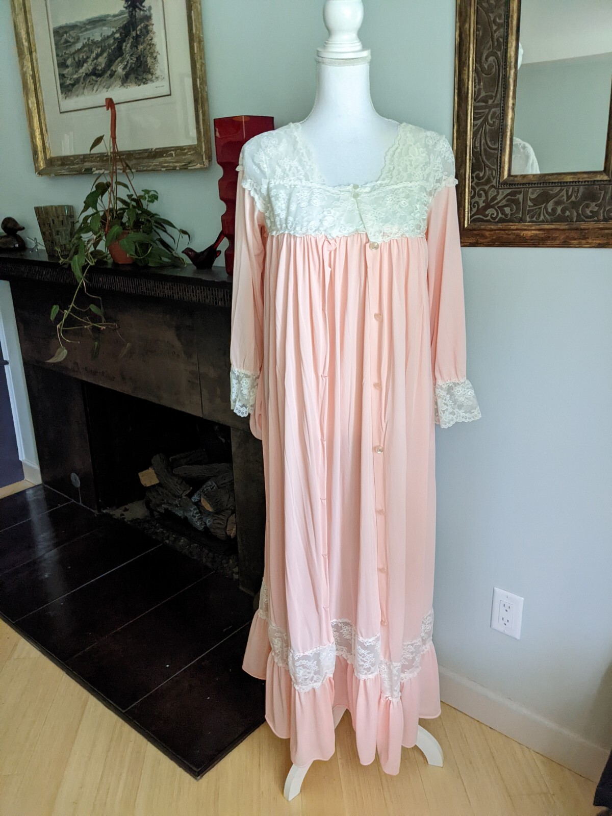 60s/70s Vintage Long Nightgown House Coat Set Pale Pi… Gem
