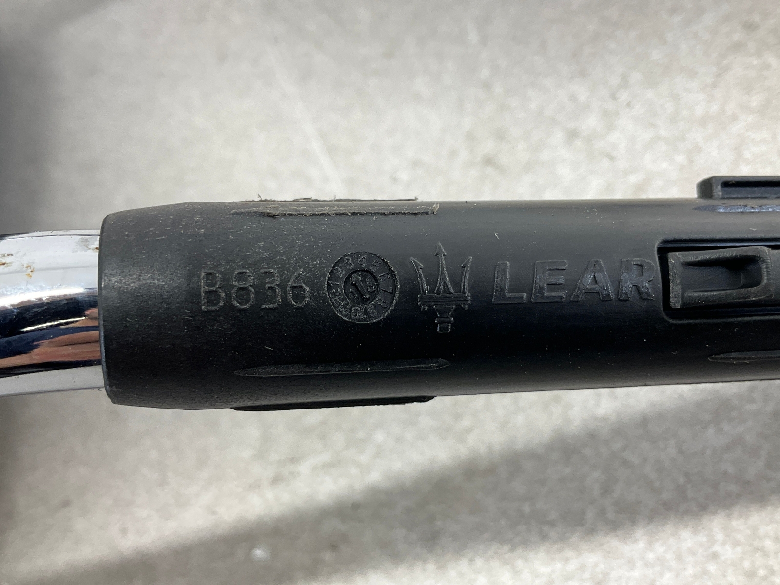 17-20 MASERATI Levante Front Right Passenger Seat Headrest OEM