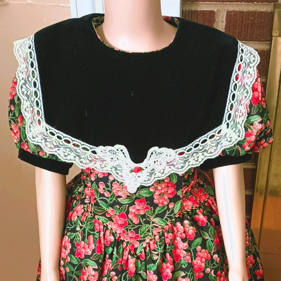 Vitg Girls Floral Cherry Dress 10PP w Hair Bow Large Black Velvet Lace Collar - Image 3 of 4