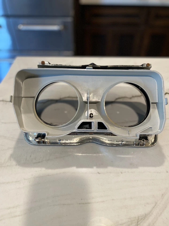 Bisel de tablero Ford Pinto 1971-1977 Foto 2 de 4