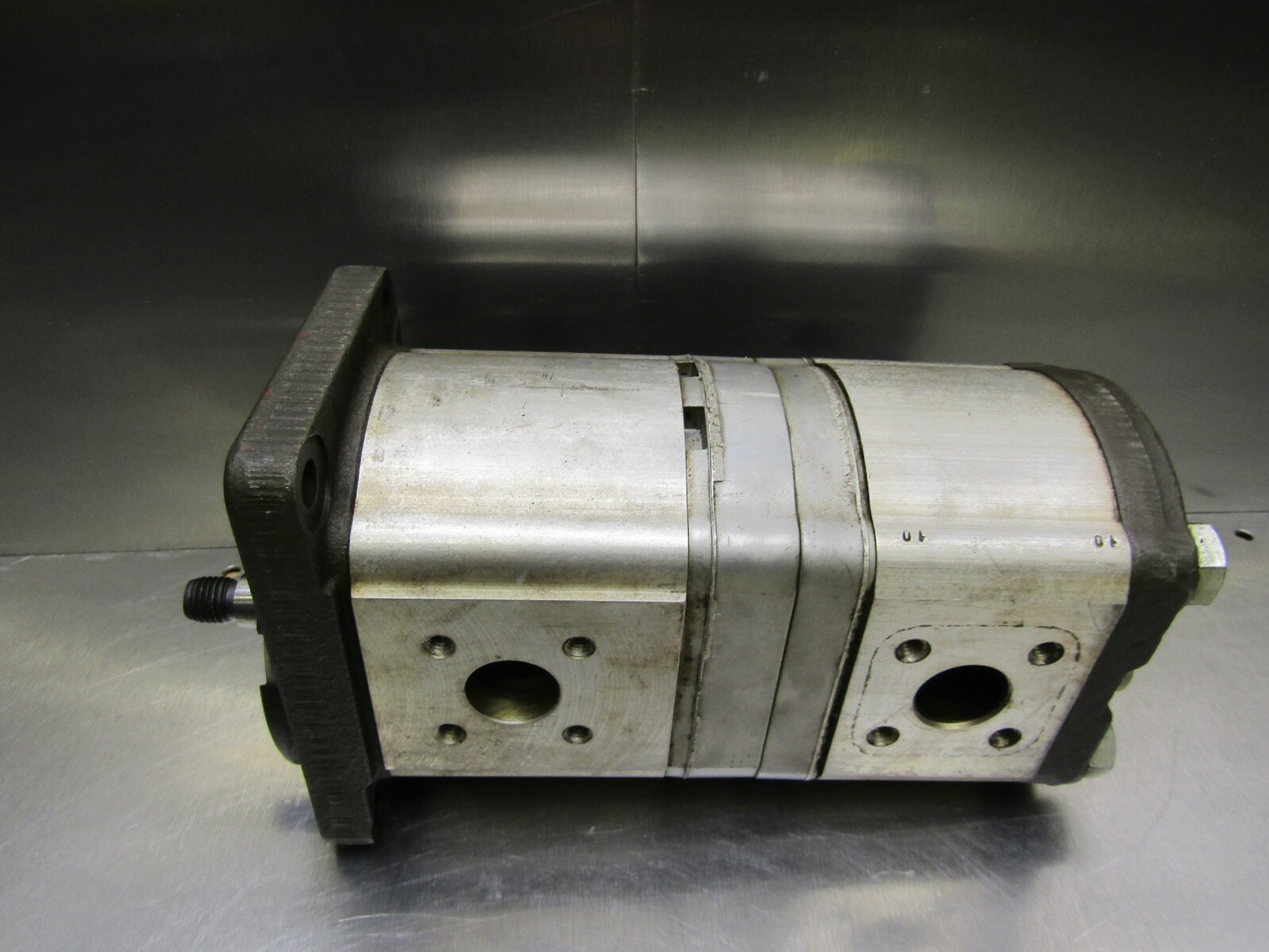 Bosch 0510900022 Double Vane Hydraulic Gear Pump