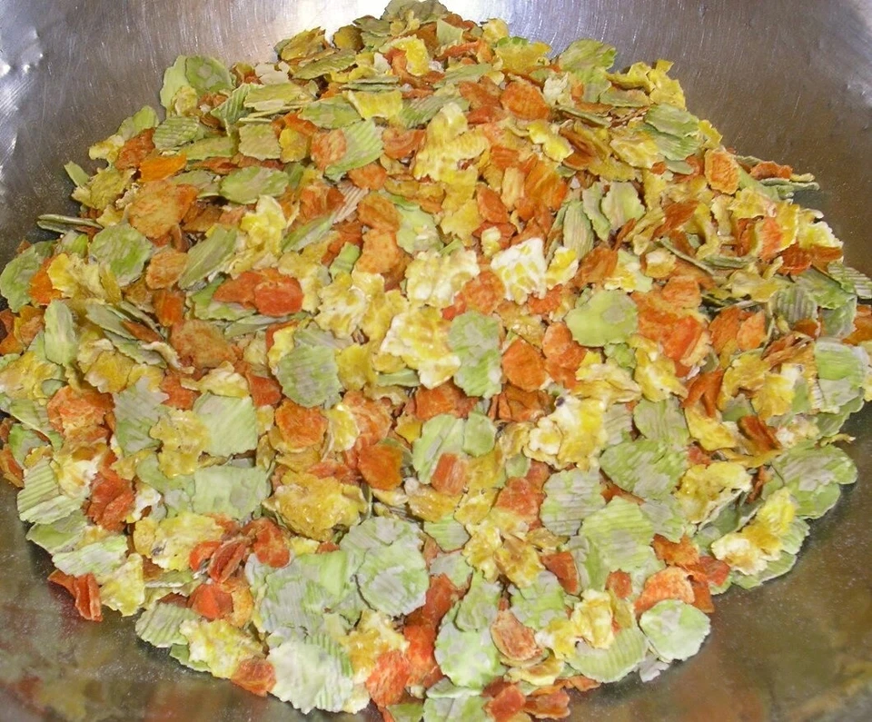 GEMÜSE TRIO - Gemüsemix - für alle Nager - Bild 2 von 3