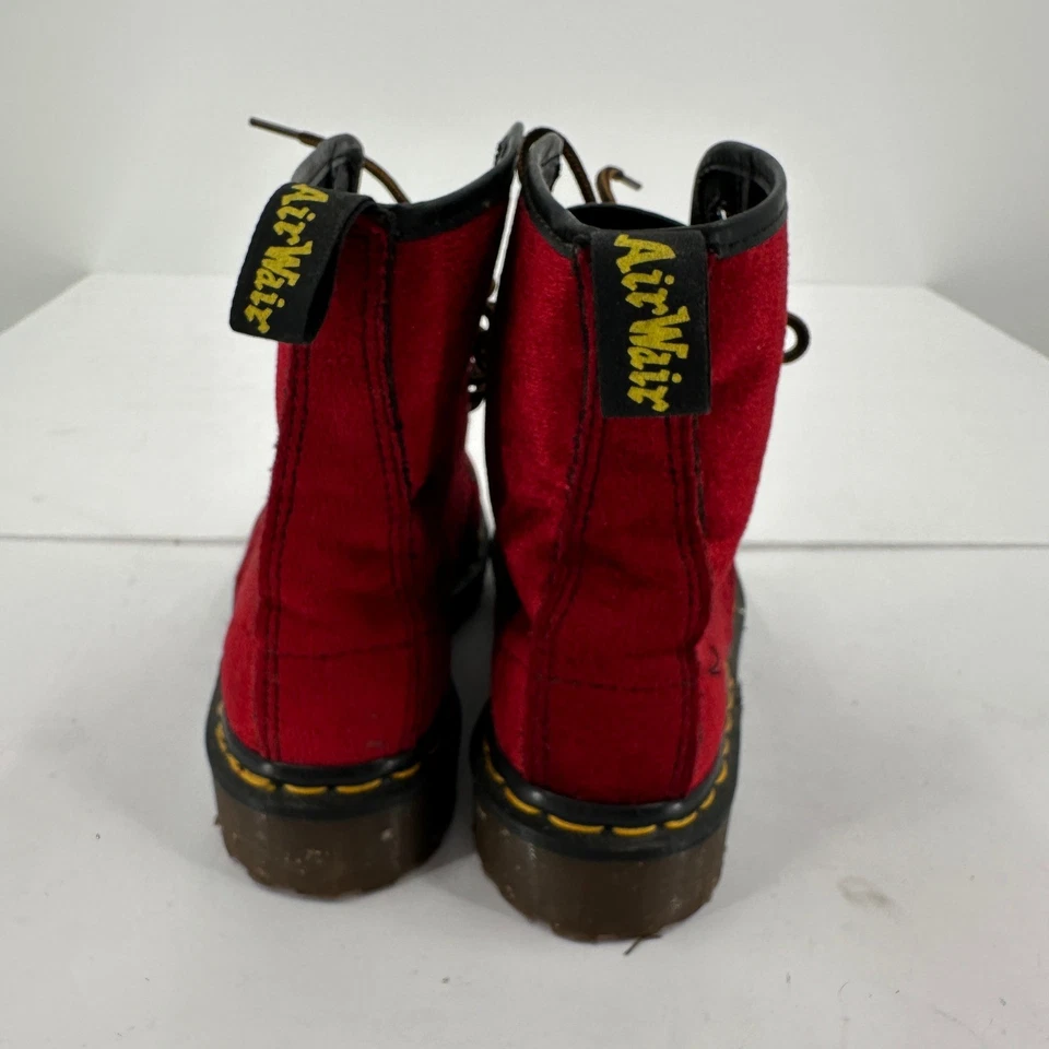 Botas al tobillo Dr Martens de terciopelo rojo para mujer talla 5 con cordones Whimsigoth Foto 2 de 4