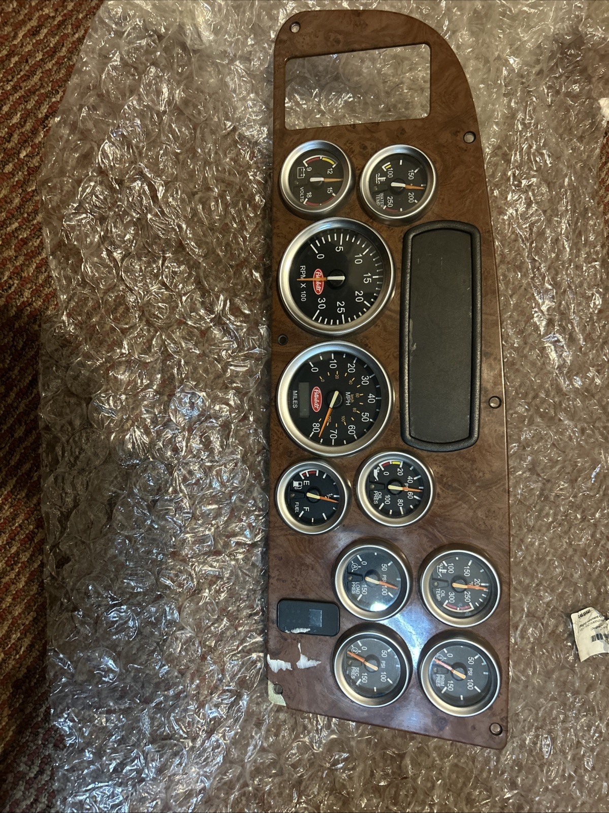 2008 Peterbilt  387 dash main instrument gauge cluster panel
