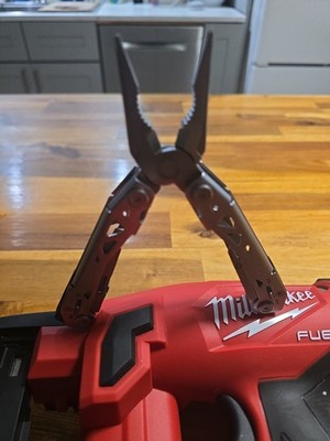 Gerber Suspension NXT Multi-Tool Pliers Knife Screwdriver And More