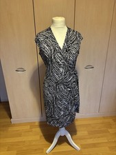 Jacquie Crossover Knee Length Dress Size M