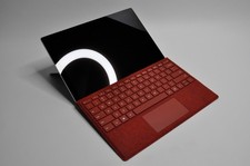 Microsoft Surface Pro 7  Intel i5-1035G4  4GB RAM  128GB SSD  Win11 Home