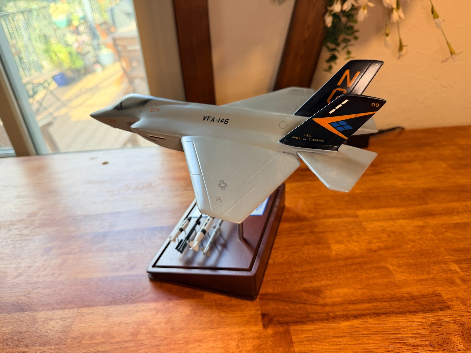USN Lockheed F-35C Lightning II Carrier Version Desk Top 1/46 Model Airplane