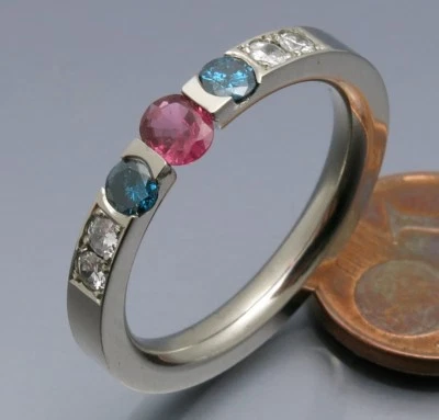 REIF-DESIGN - TOPSCHÖNER 0,77 CARAT TRICOLOR RUBIN BRILLANT SPANNRING - UNIKAT - Bild 1 von 4