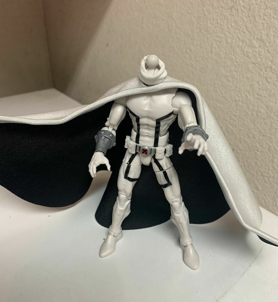 Custom Marvel Legends Magneto Purple/White Wired Cape 1:12 Moon Custom Marvel Legends Magneto Purple/White Wired Cape 1:12 Moon