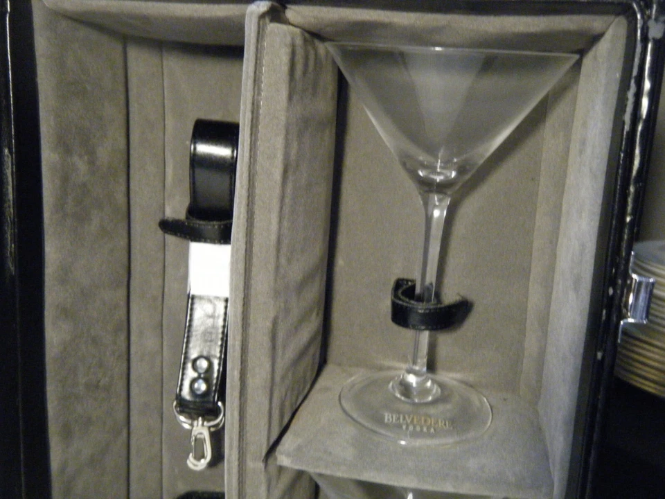 Belvedere Vodka Mini Portable Travel Bartender Kit Cocktail Bar Set W/ Case - Image 4 of 4