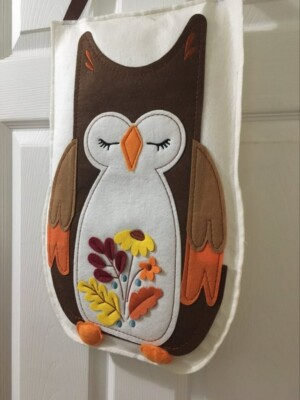 Evergreen Door Hanger AUTUMN OWL decoration - Brand New with Tags ~ 27'' x 13''