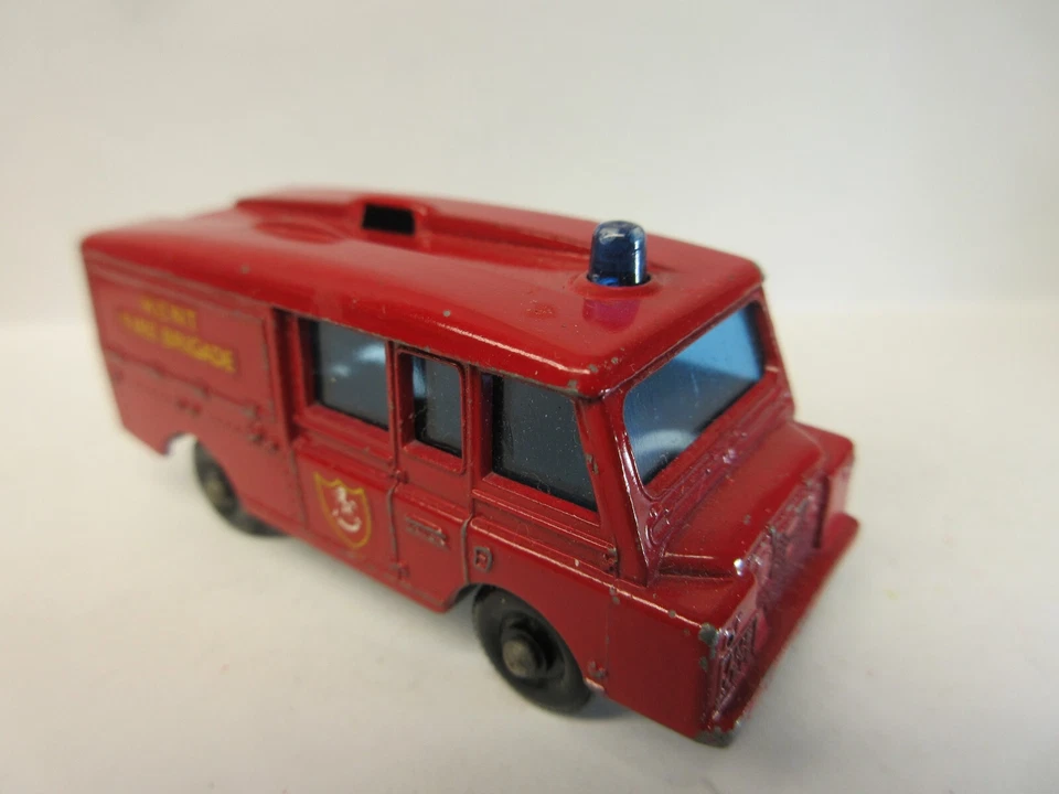 MATCHBOX LESNEY 1/64 NO57 LAND ROVER ПОЖАРНАЯ МАШИНА винтажный лот No62 - Изображение 2 из 4