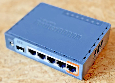 Absolut top Mikrotik HEX S Router Switch 5x Gigabit SFP PoE RouterBoard RouterOS