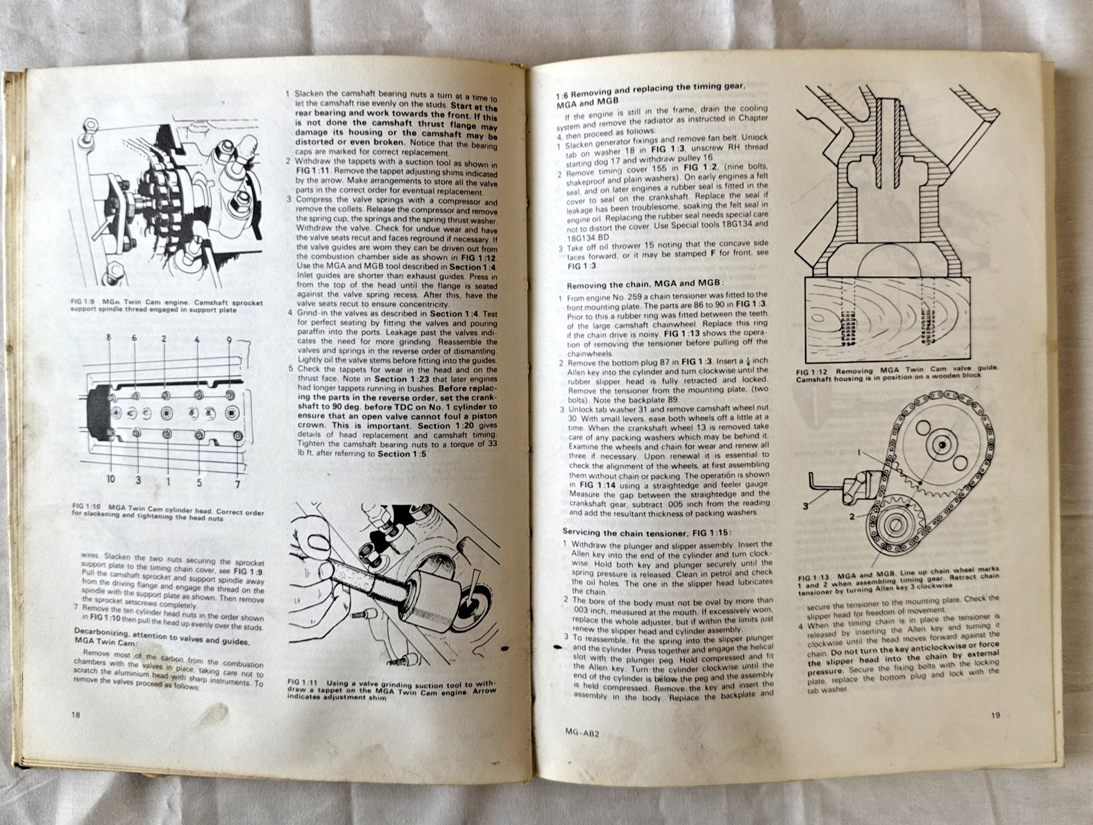 1955-68 MGA, MGB Owners Workshop Manual. Autobook 955 by Kenneth Ball. Hardcover