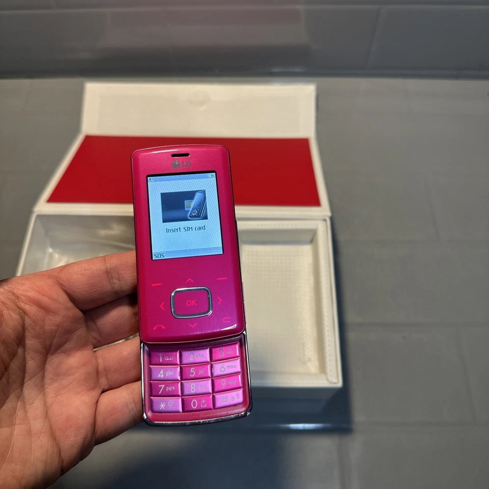 LG Chocolate KG800 Mobile Phone Tesco Mobile - Image 2 of 4