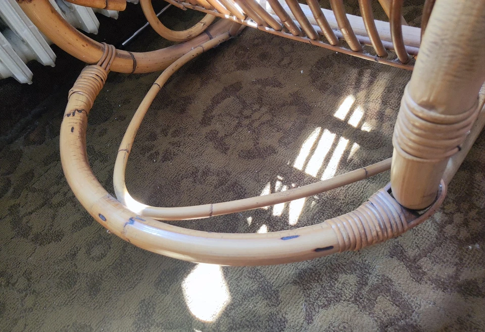 Sedia a dondolo vintage in Vimini Anni 70 - Immagine 3 di 4