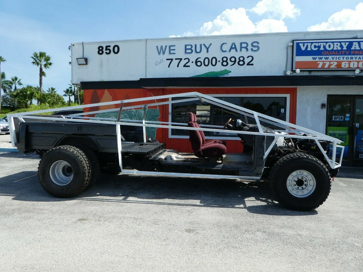 Tesla Cybertruck Replica - Side View