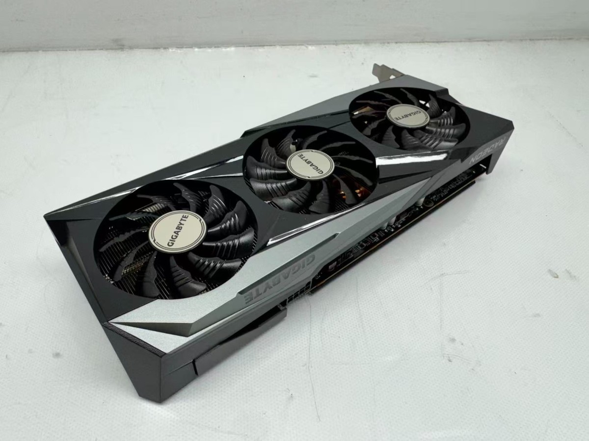 GIGABYTE Radeon RX 7600 GAMING OC 8G GDDR6 Graphics Card GV