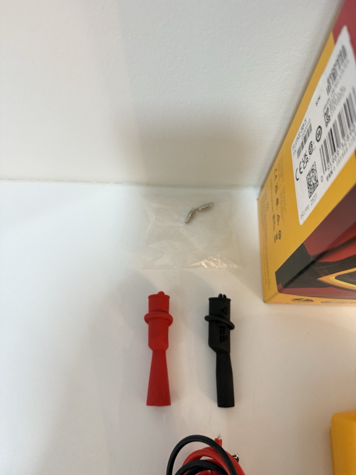 FLUKE 88V AUTOMOTIVE MULTIMETER (NEW FACTORY SEALED) CALIBRATED 2024 -SHIPS FAST