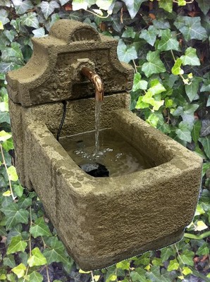 Brunnen Zimmerbrunnen Wandbrunnen Barock mit Pumpe Wasserspiel Haus Garten J 25