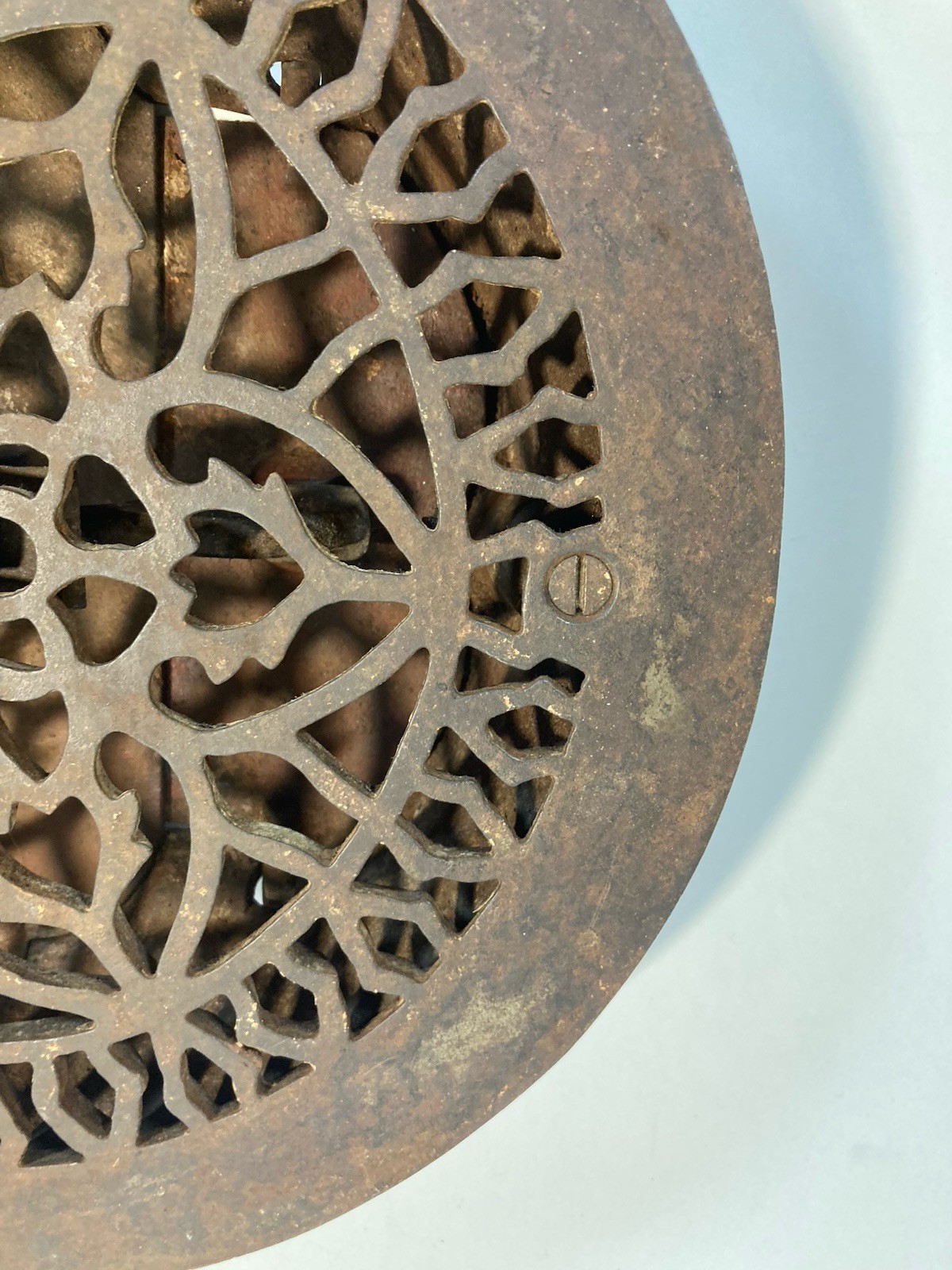 Round Cast Iron Floor Heating Grate With Working Louvers